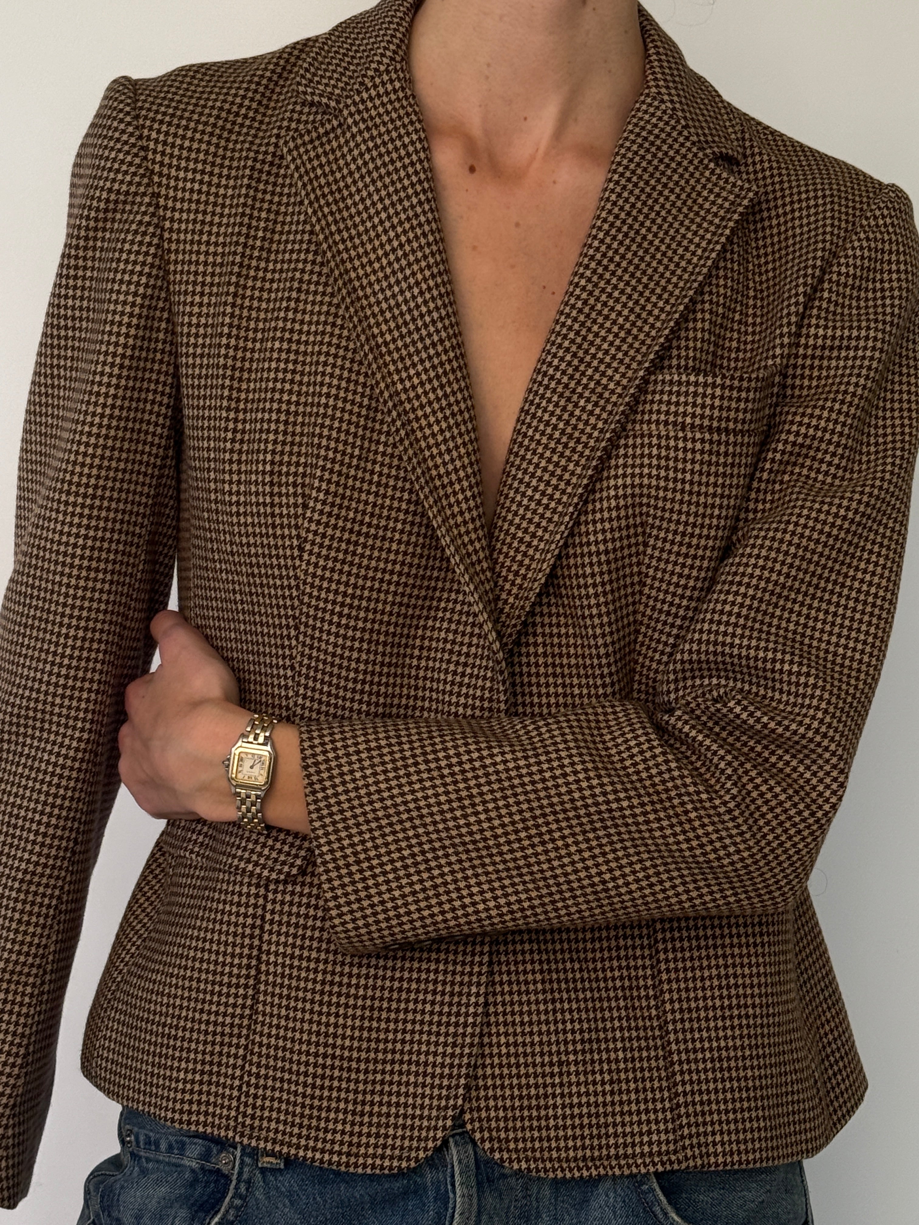 Vintage brown houndstooth blazer sleeve detail
