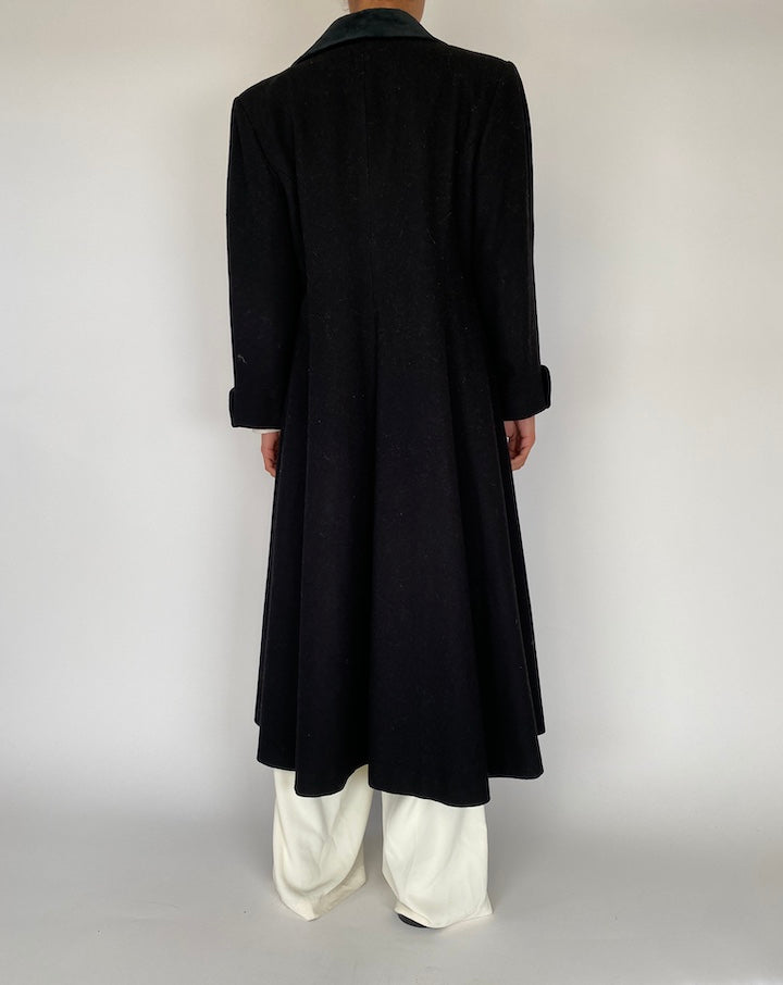 VINTAGE BEAUTIFUL BLACK LONG WOOL COAT 2242