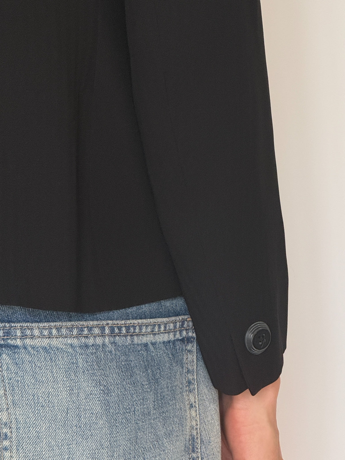 Vintage fitted black blazer cuff button detail