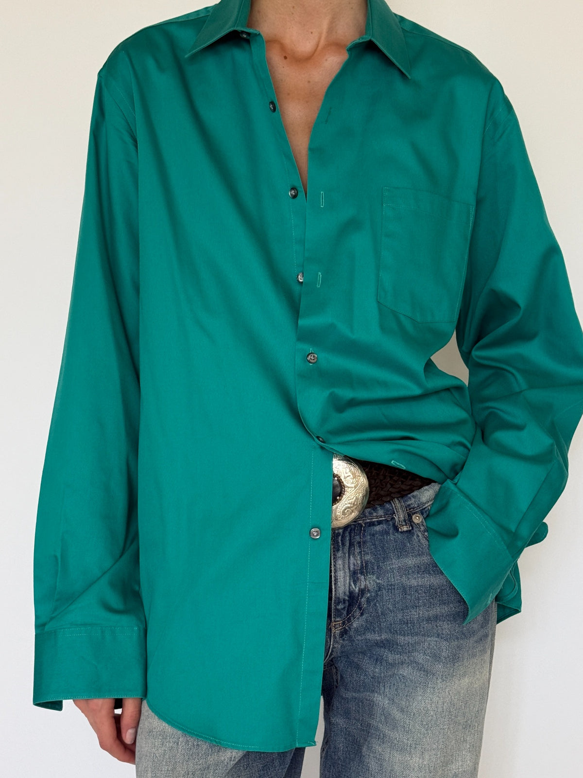 Vintage teal cotton blend button-up shirt untucked detail