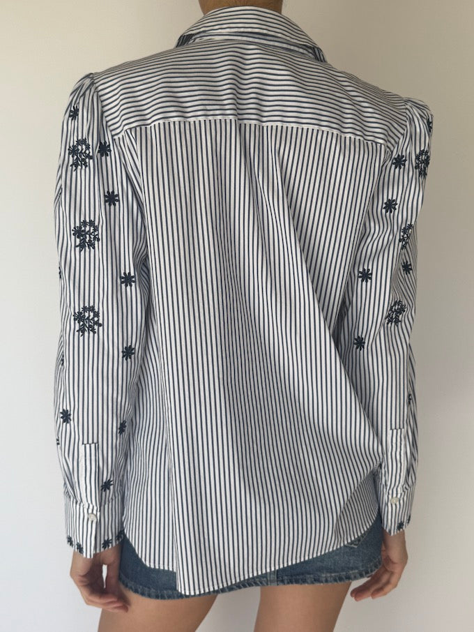 Vintage Striped Button-Up Shirt With Embroidered Detailing 5951