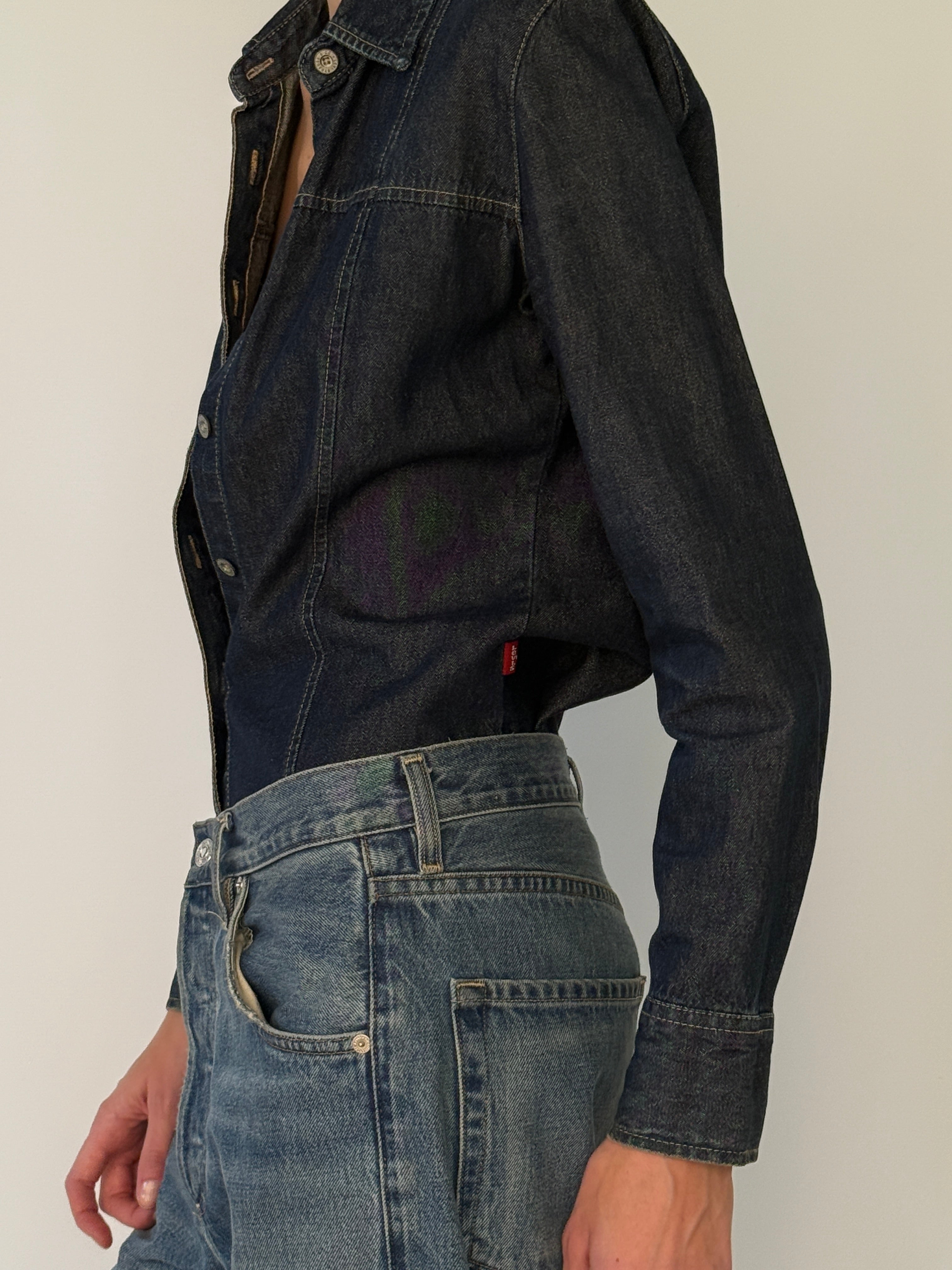 Vintage Levi's Denim Button-Up Shirt in Deep Blue 7159