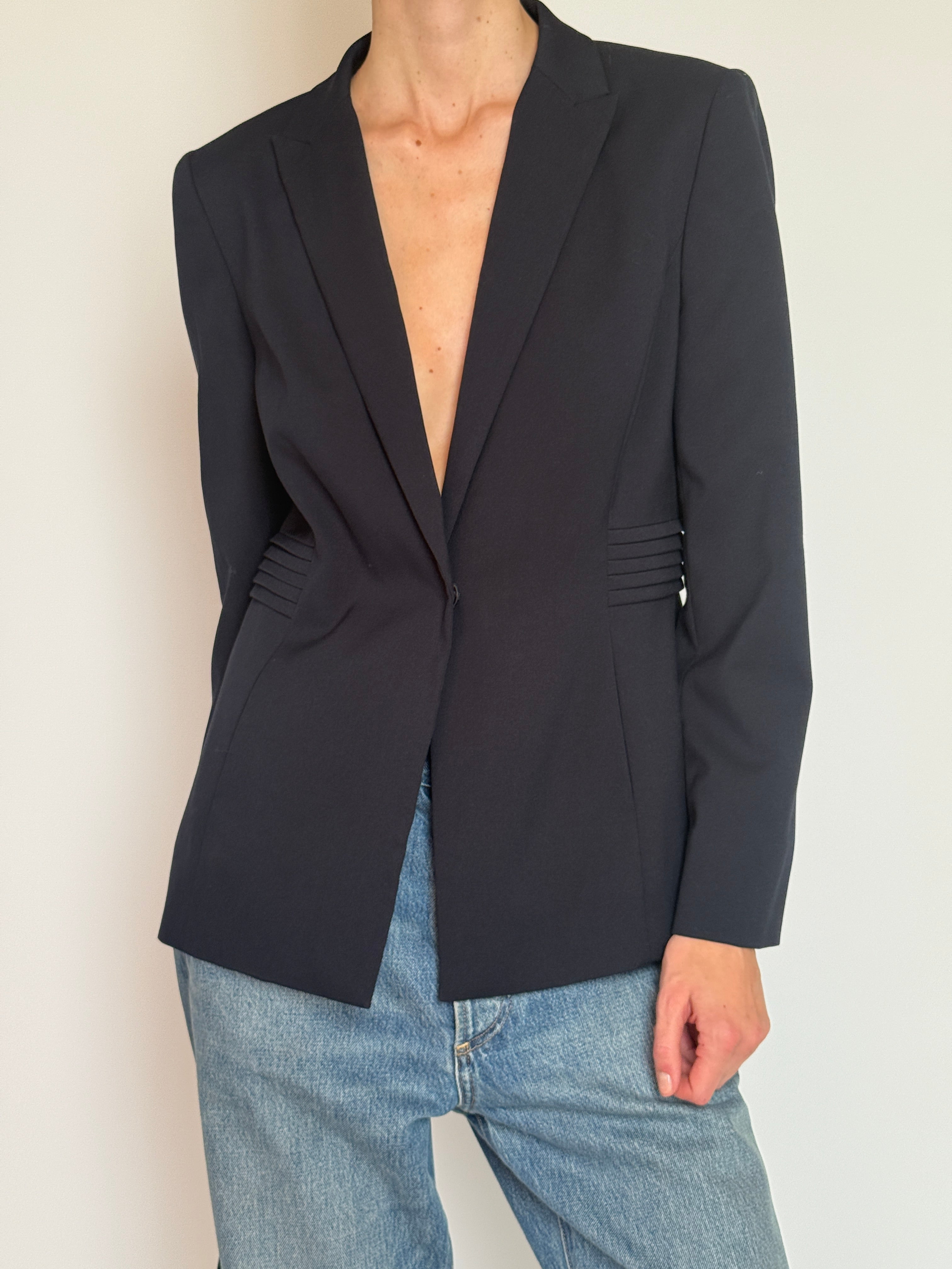 Vintage black blazer single-button front detail