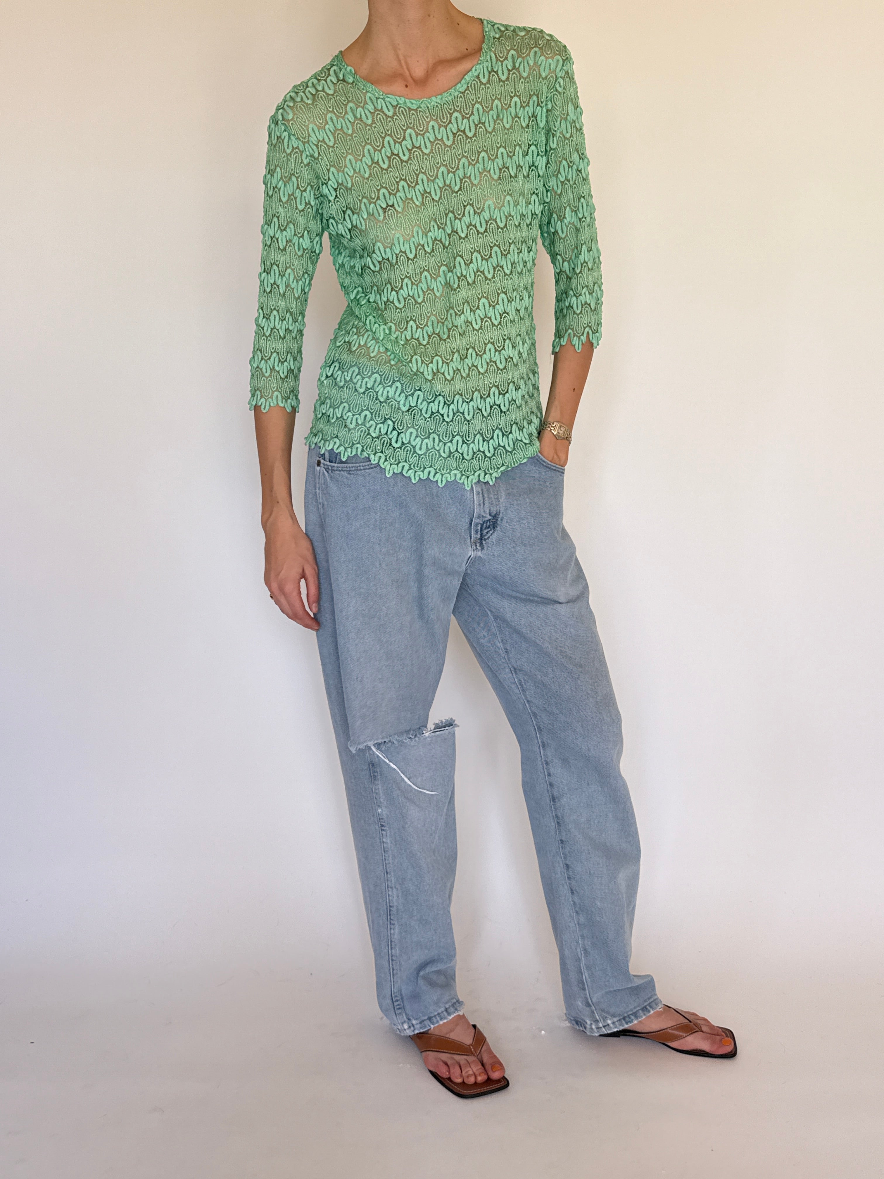 Vintage mint lace scalloped hem detail