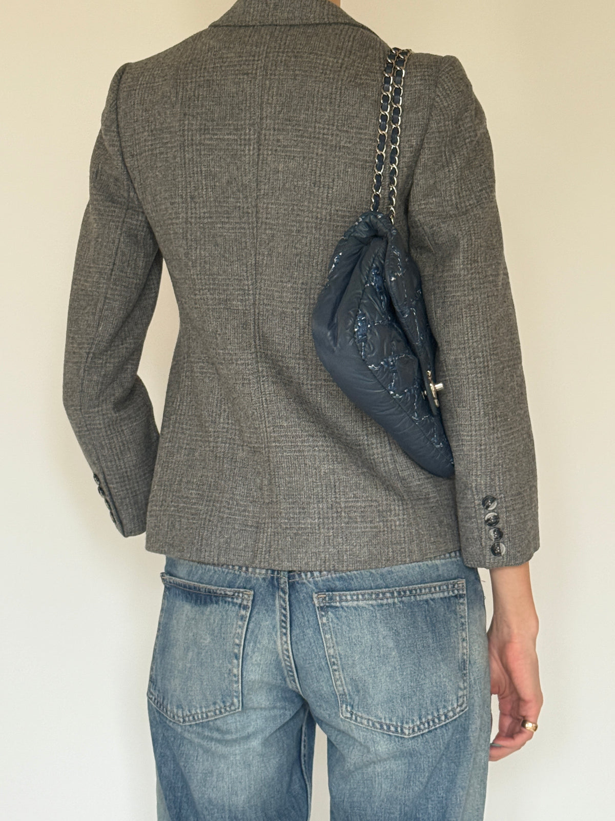 Vintage Evan-Picone grey wool blazer back view