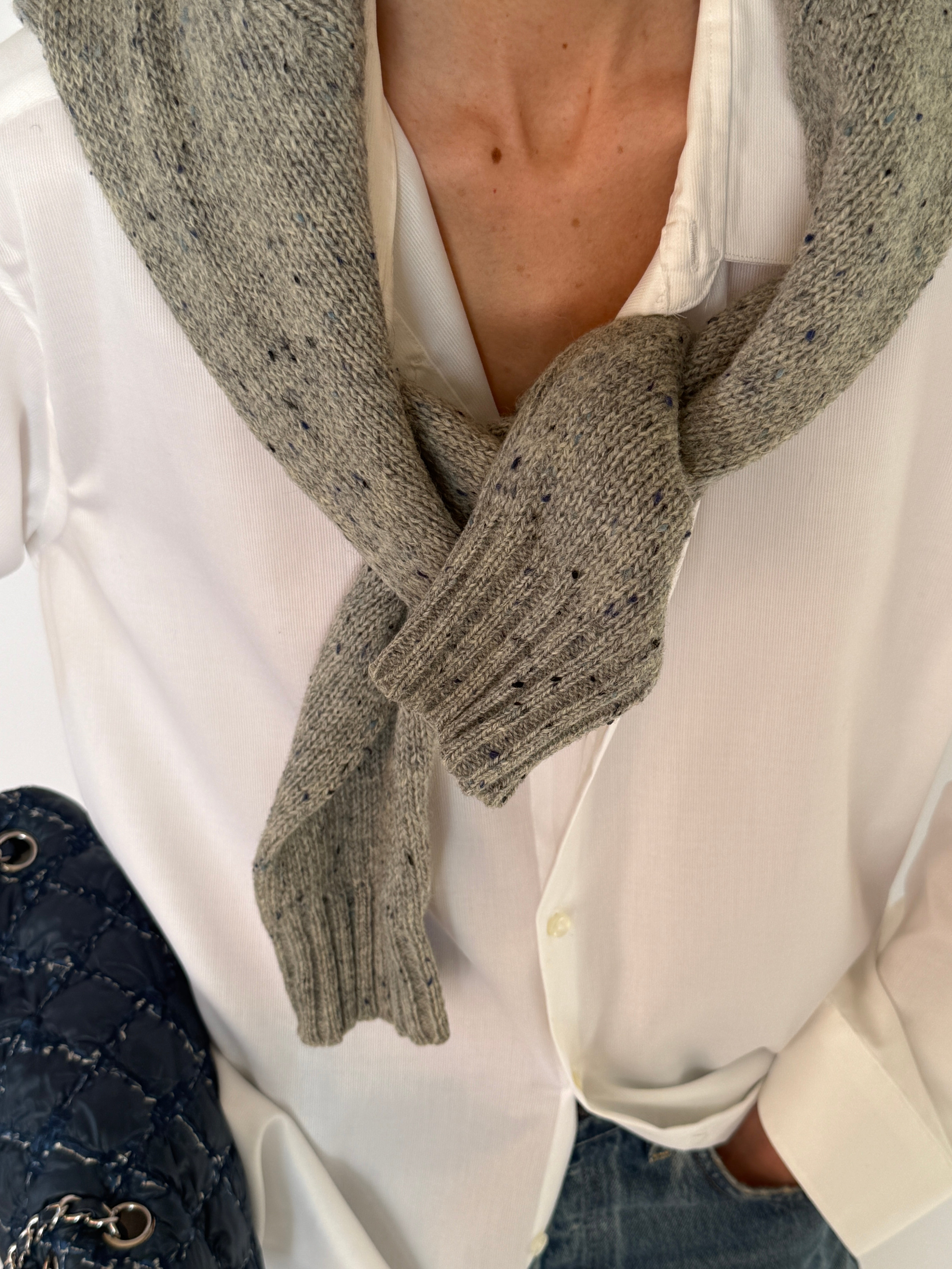 Vintage white shirt relaxed fit front view