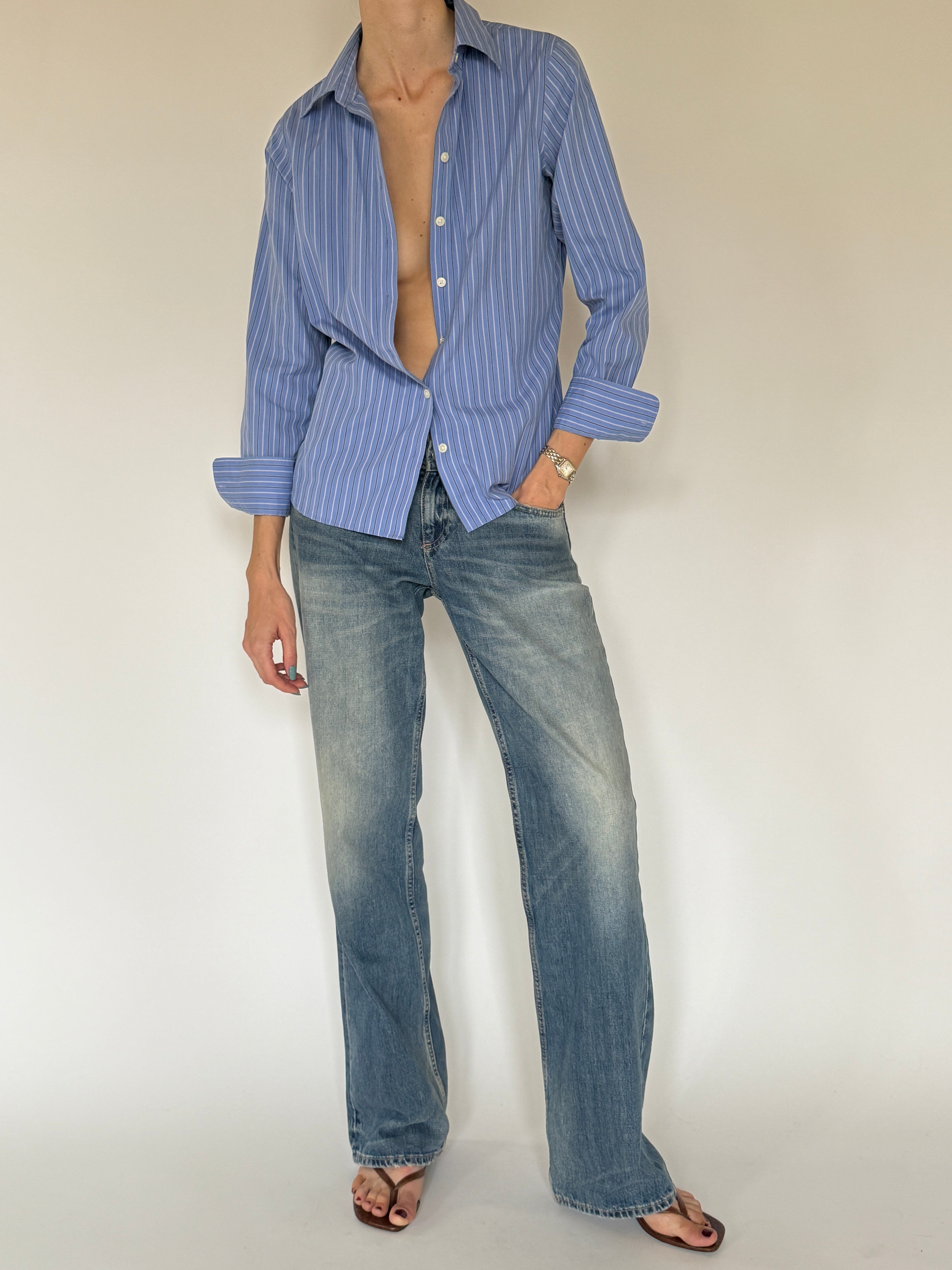 Vintage pointed collar detail on blue striped cotton shirt