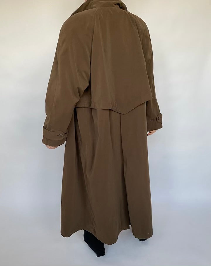 VINTAGE OVERSIZED BROWN COAT 113