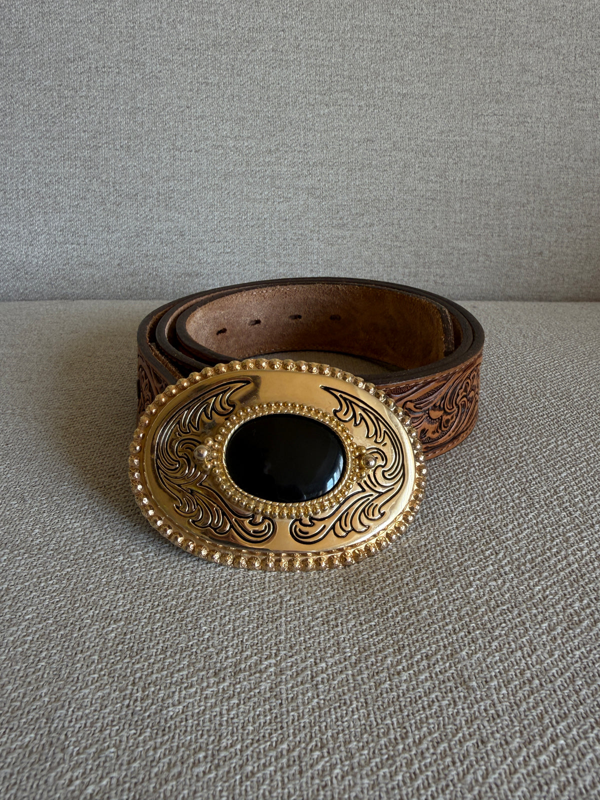 Vintage Tooled Western Leather Belt Brown 8300
