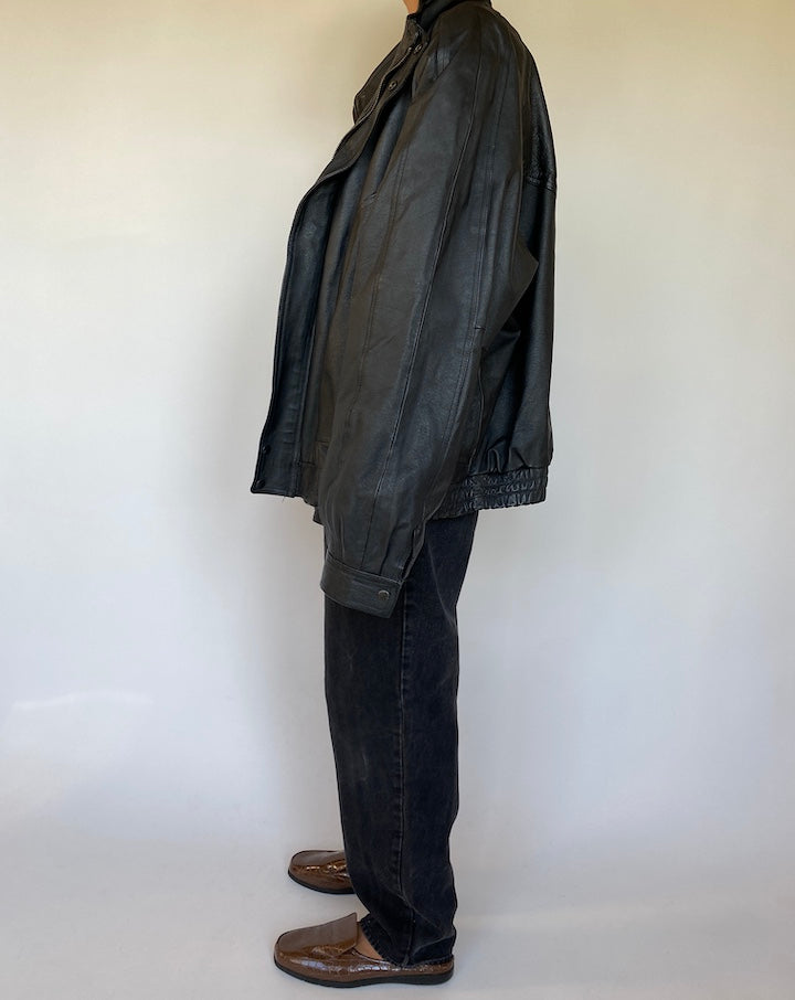 VINTAGE OVERSIZED BLACK LEATHER JACKET 1513