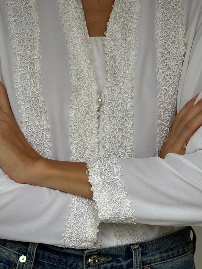 Vintage White Lace-Trim Blouse 6441