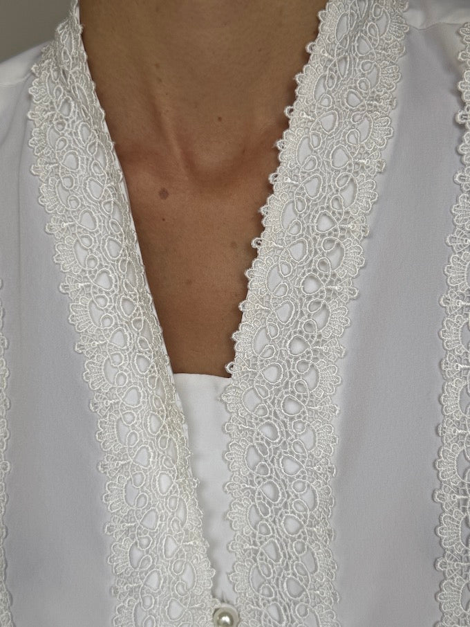 Vintage White Lace-Trim Blouse 6441