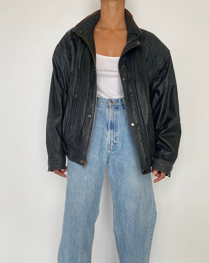 VINTAGE OVERSIZED BLACK LEATHER JACKET 2848