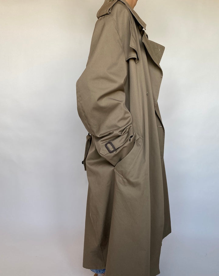 VINTAGE OVERSIZED BEIGH TRENCH COAT 599