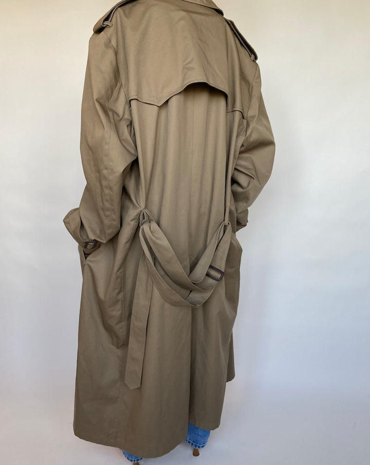 VINTAGE OVERSIZED BEIGH TRENCH COAT 599