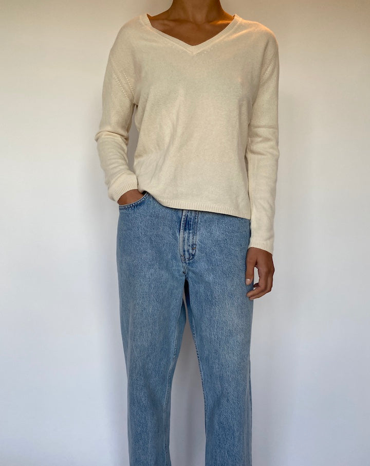 VINTAGE V-NECK CASHMERE SWEATER 1534