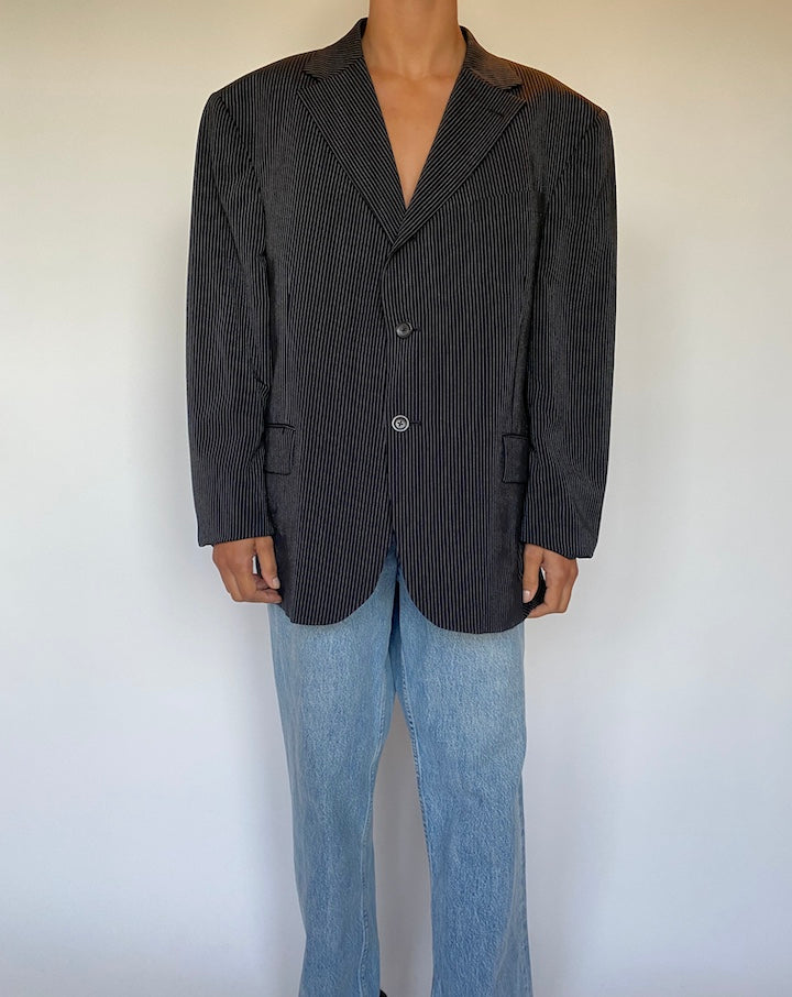 VINTAGE OVERSIZED BLACK PINSTRIPED BLAZER 1535-2