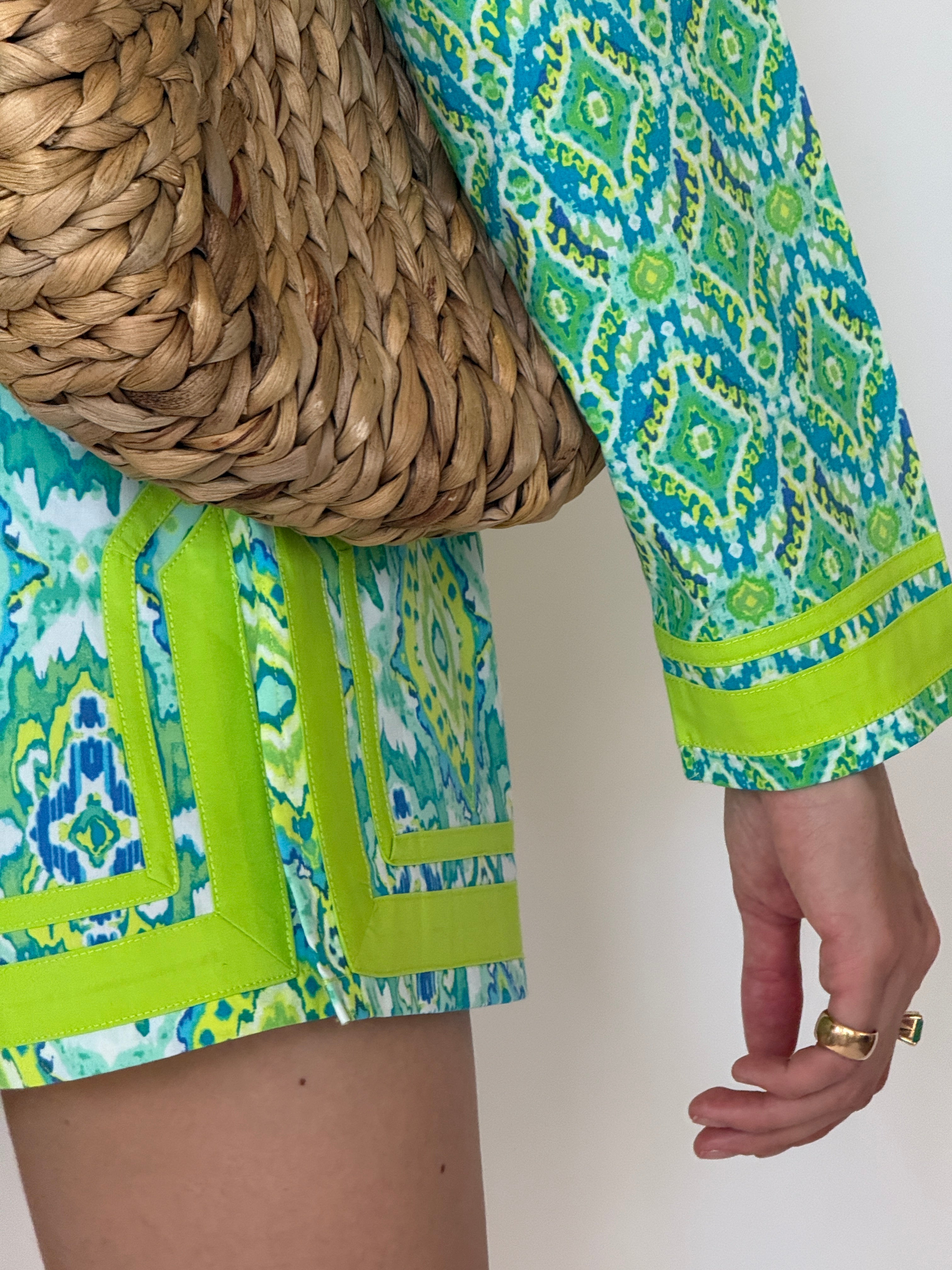 Vintage chartreuse trim detail