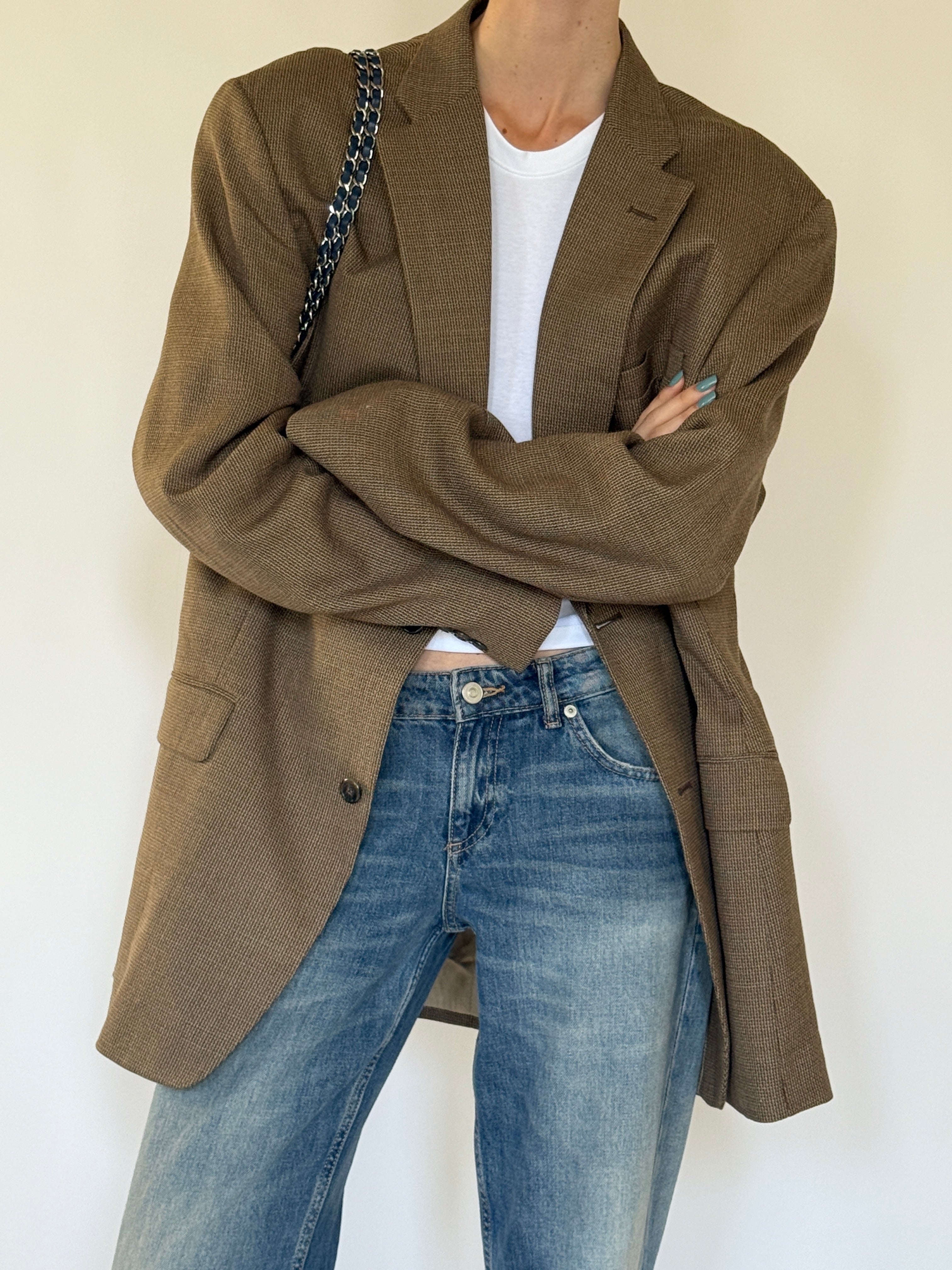 Vintage oversized brown textured blazer front view