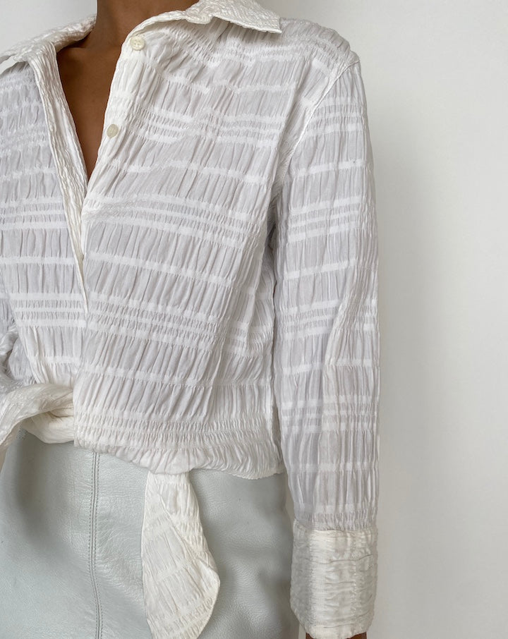 VINTAGE WHITE CRINKLE TIE TOP 2058