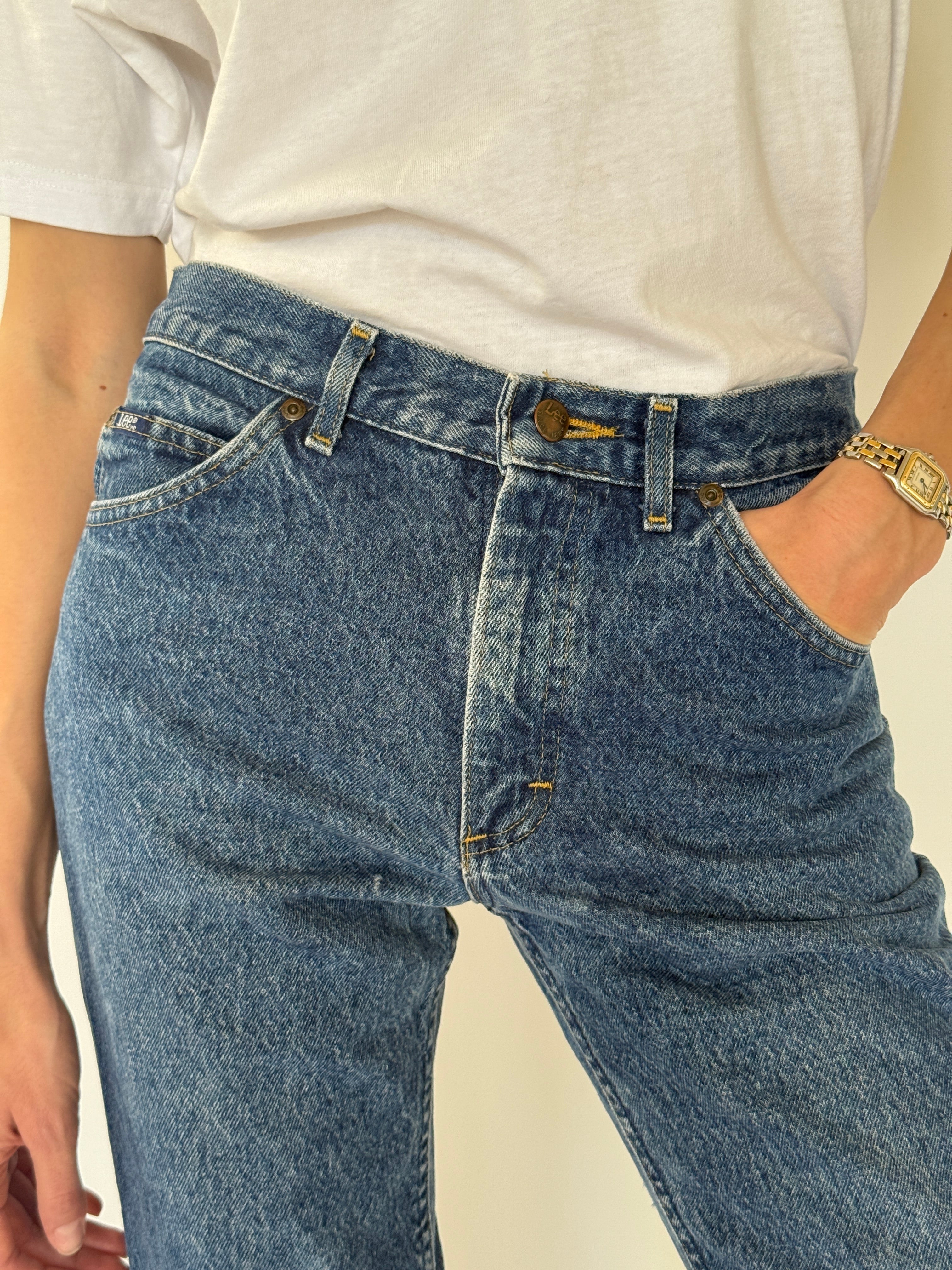 Vintage Lee straight-leg jeans blue fabric close-up denim texture