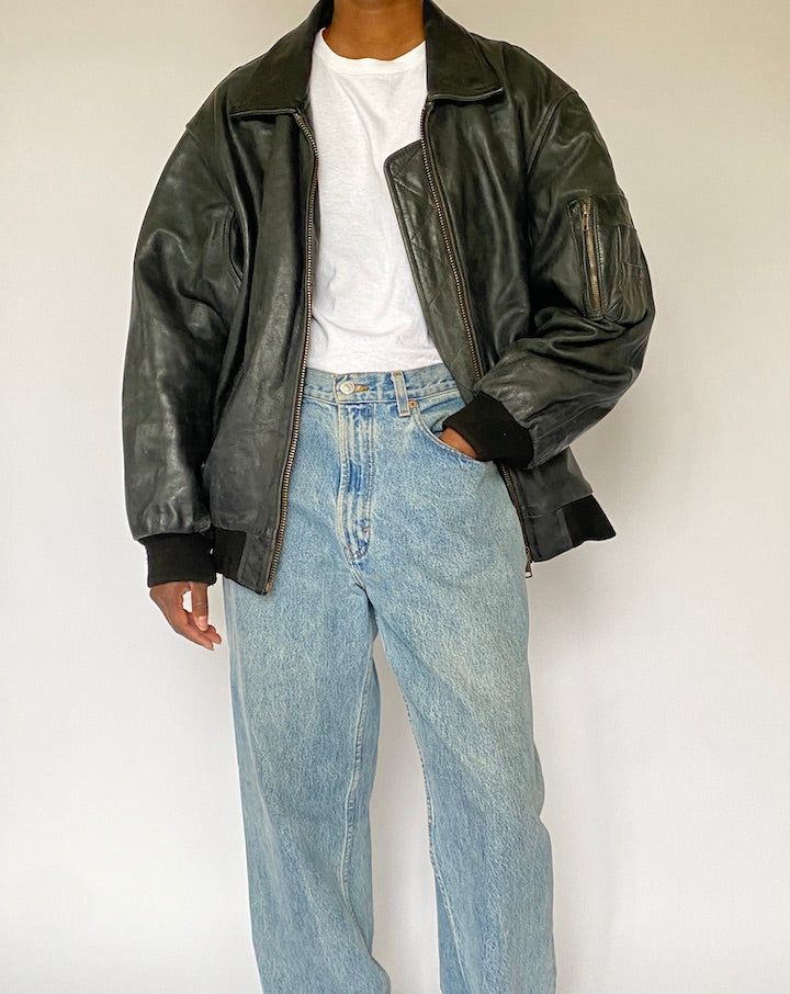 VINTAGE OVERSIZED BLACK LEATHER JACKET 5001