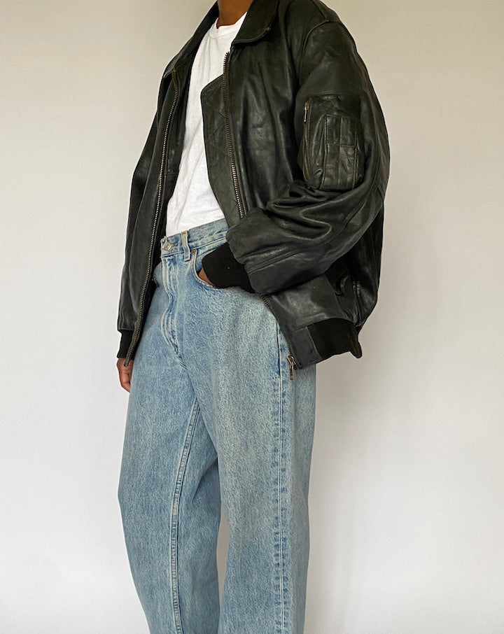 VINTAGE OVERSIZED BLACK LEATHER JACKET 5001