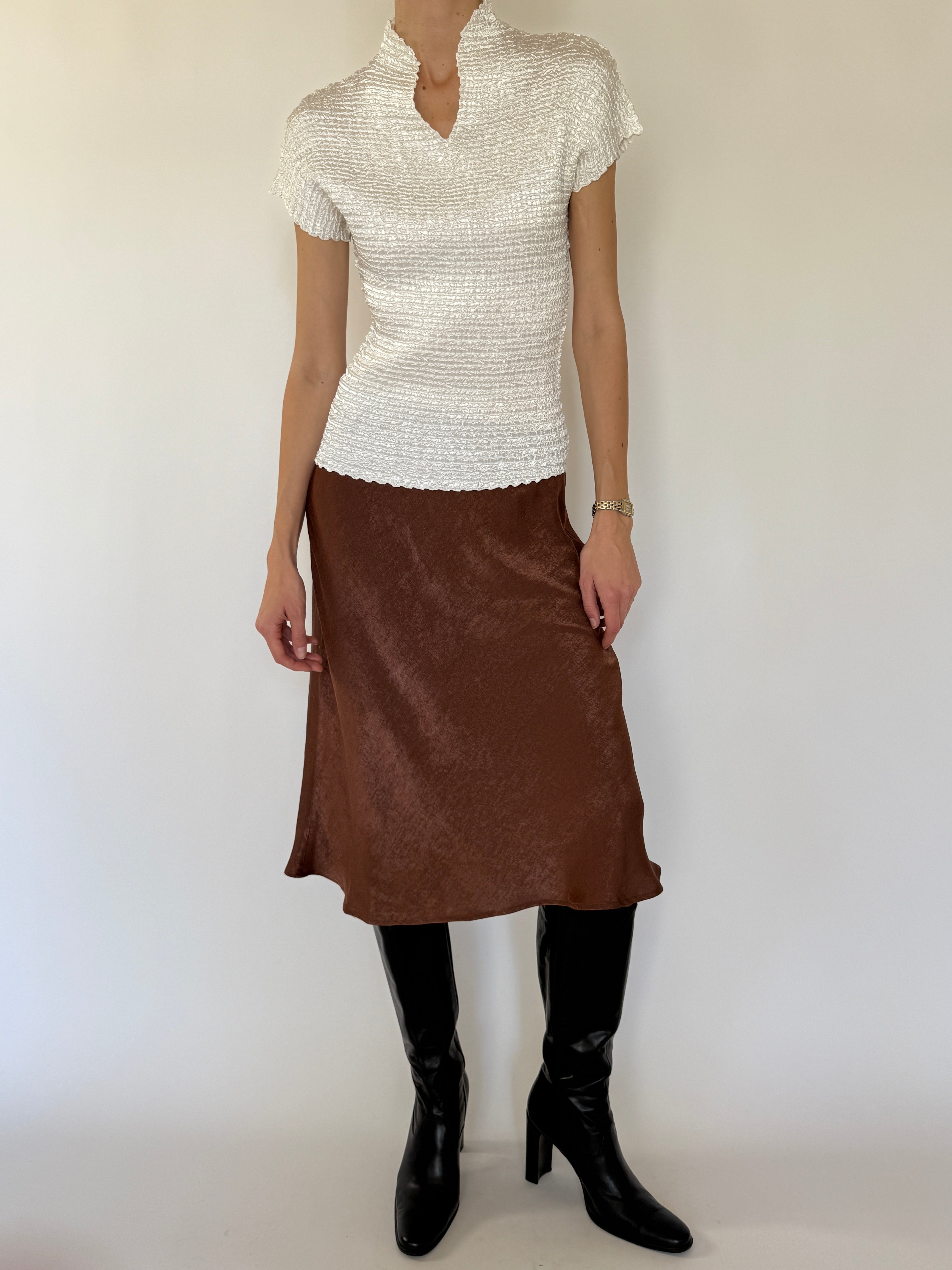 Vintage ivory textured top hem detail