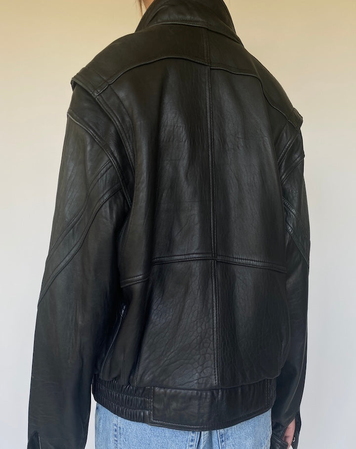 VINTAGE BLACK LEATHER JACKET 3357