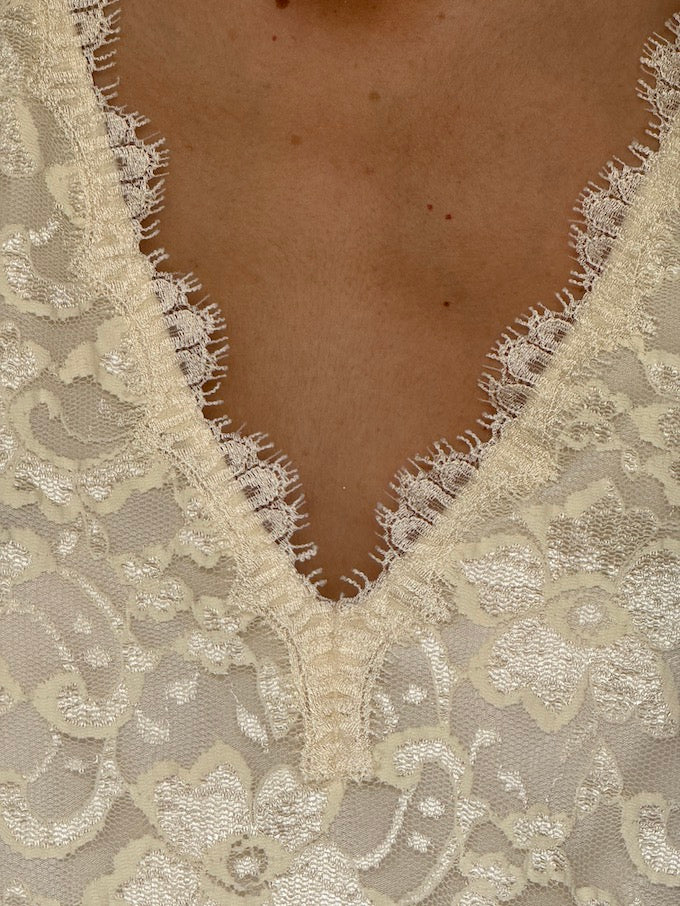 Vintage Ivory Lace Top 6613