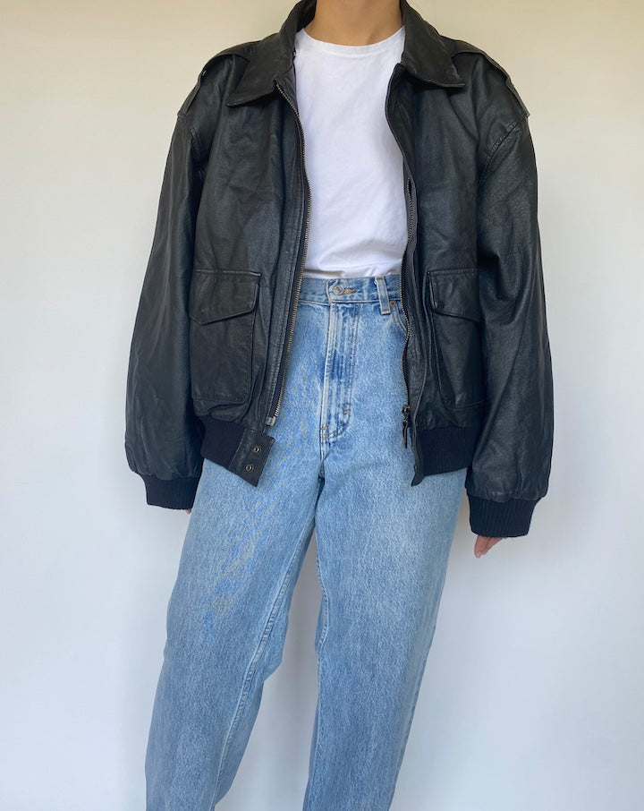VINTAGE OVERSIZED BLACK LEATHER JACKET 3365