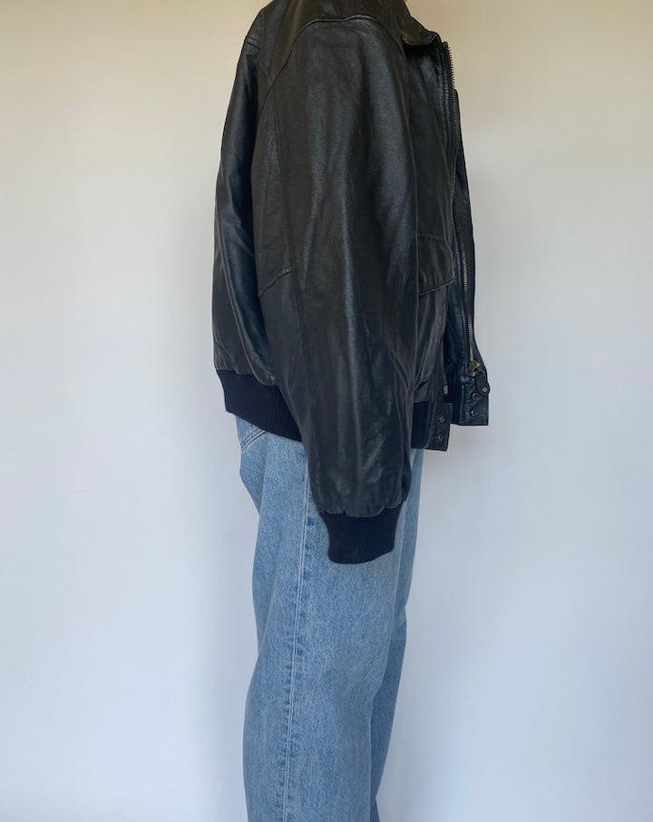 VINTAGE OVERSIZED BLACK LEATHER JACKET 3365