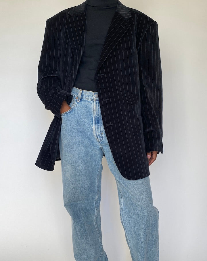 VINTAGE OVERSIZED BLACK PINSTRIPED VELVET BLAZER 4332