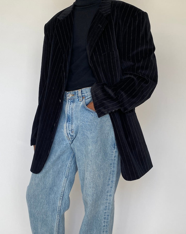 VINTAGE OVERSIZED BLACK PINSTRIPED VELVET BLAZER 4332