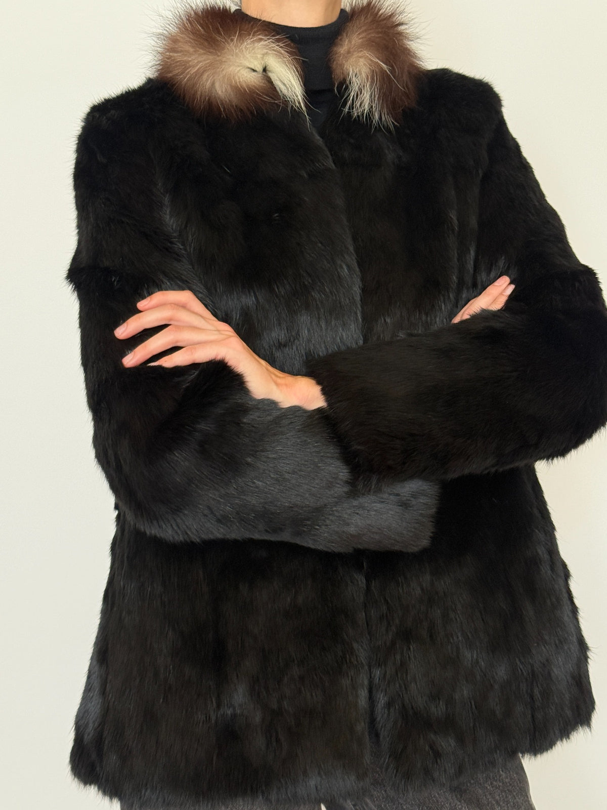 Front view with arms crossed