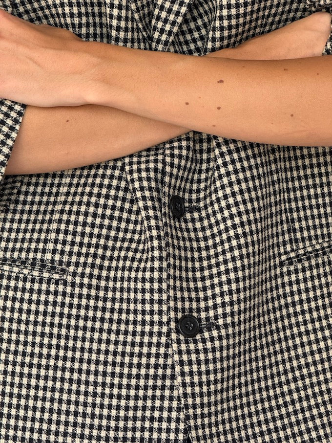 Vintage black and cream small checked blazer 6352