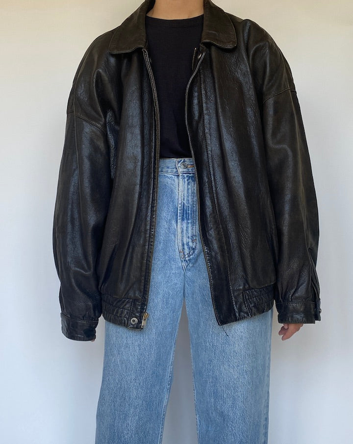 VINTAGE OVERSIZED BLACK LEATHER JACKET 3428