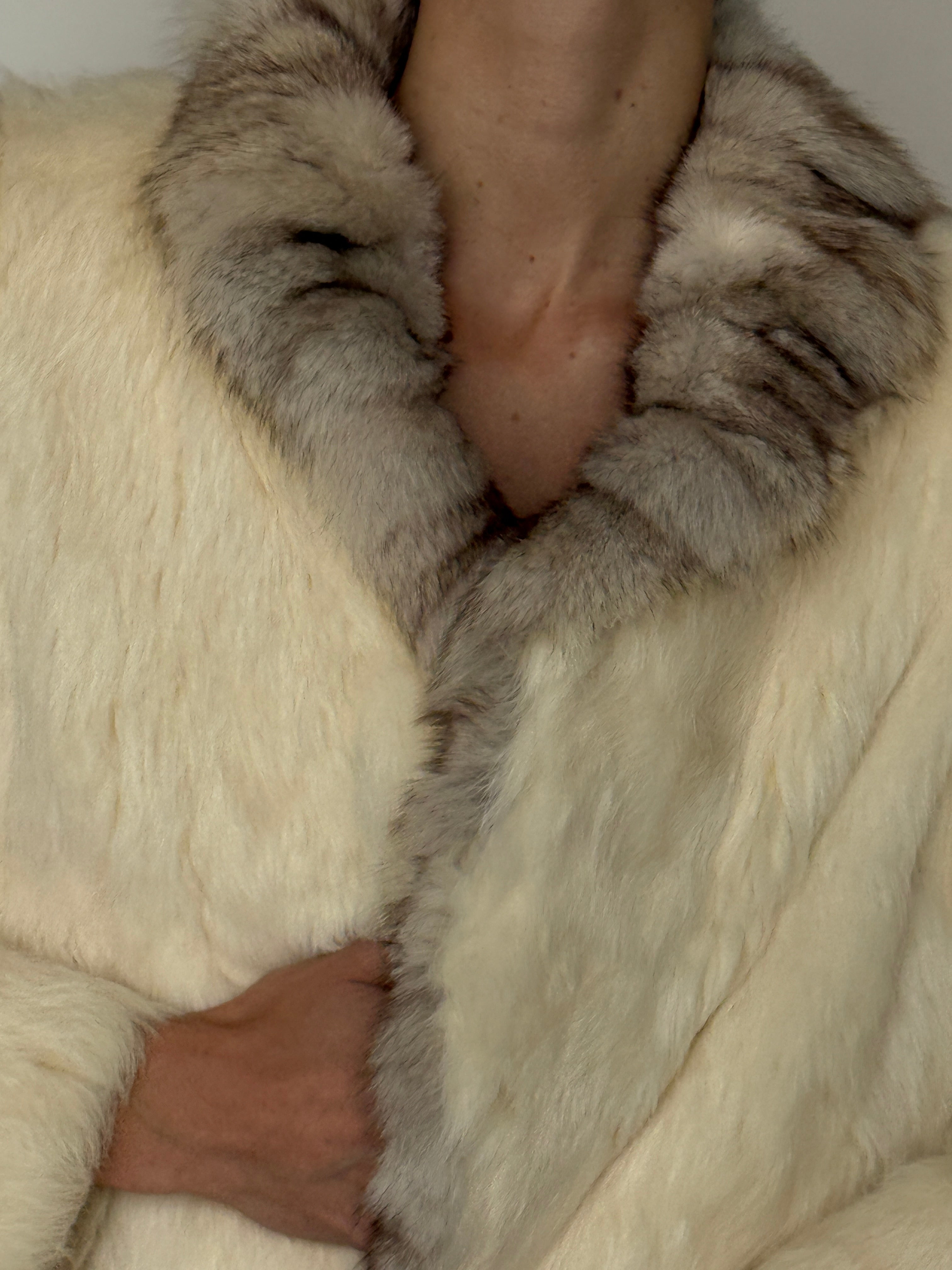 Vintage real fur coat ivory texture detail