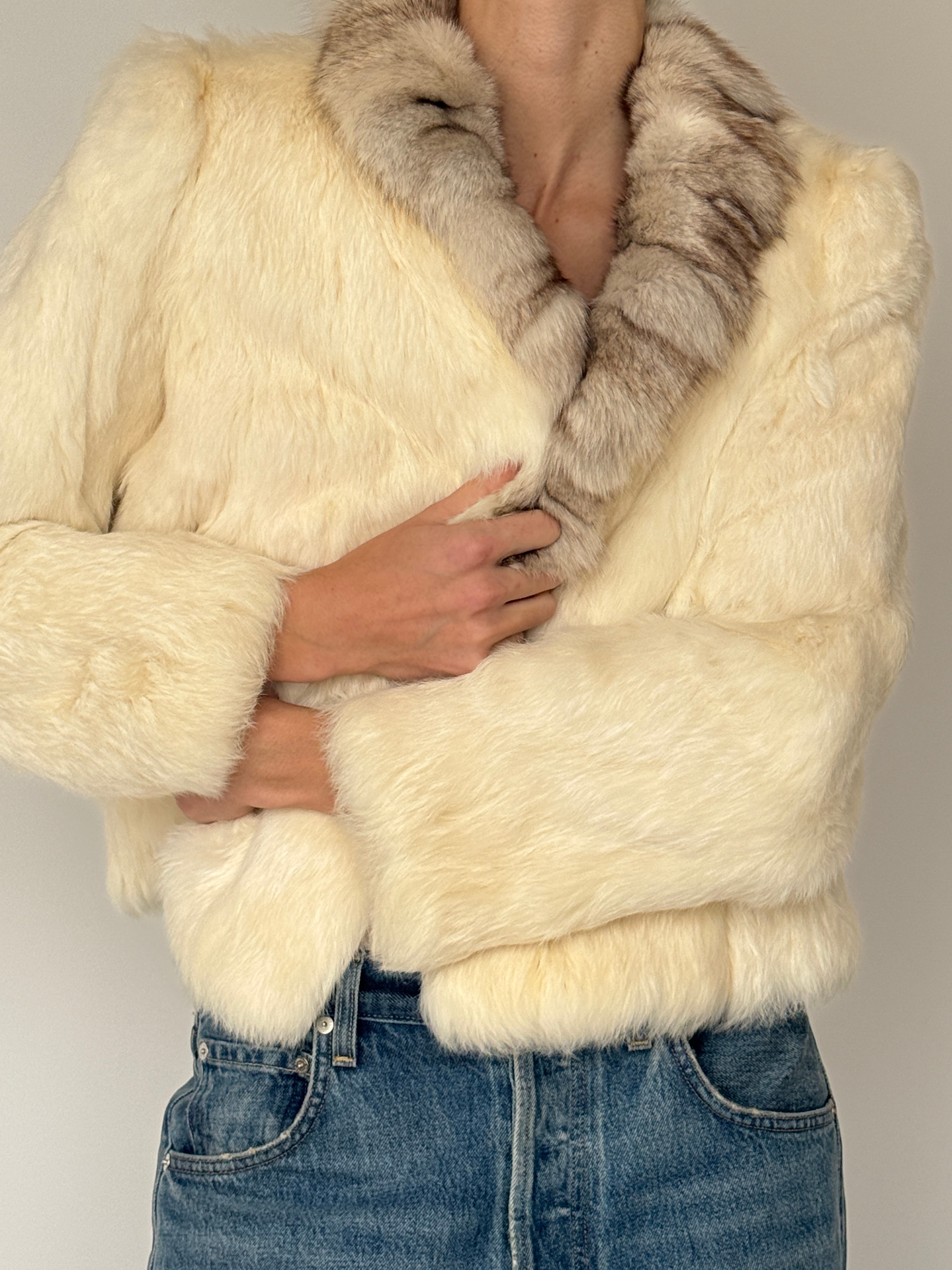 Vintage ivory fur coat collar close-up