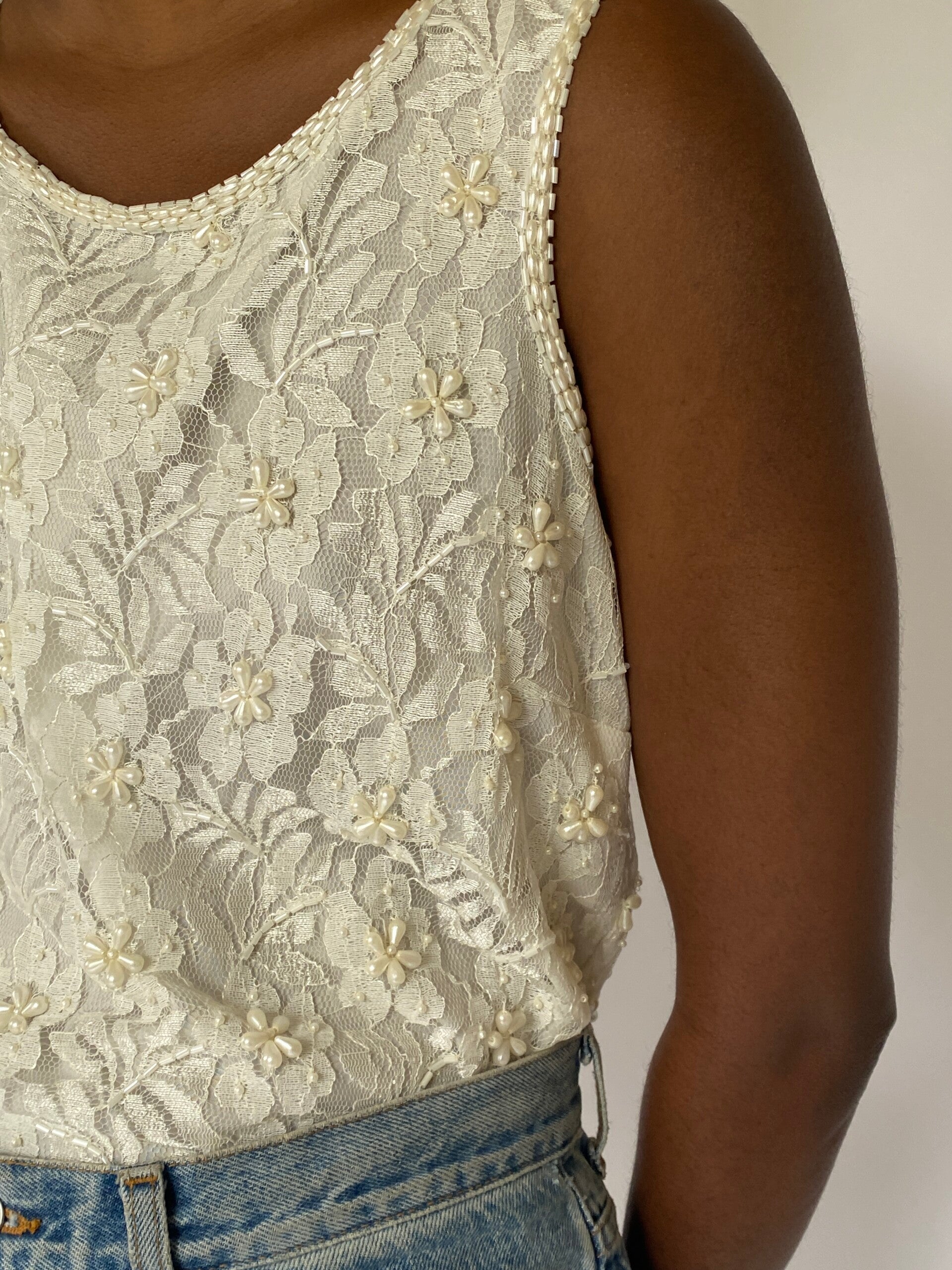 VINTAGE LACE DETAILED TANK TOP IN CREAM 5101