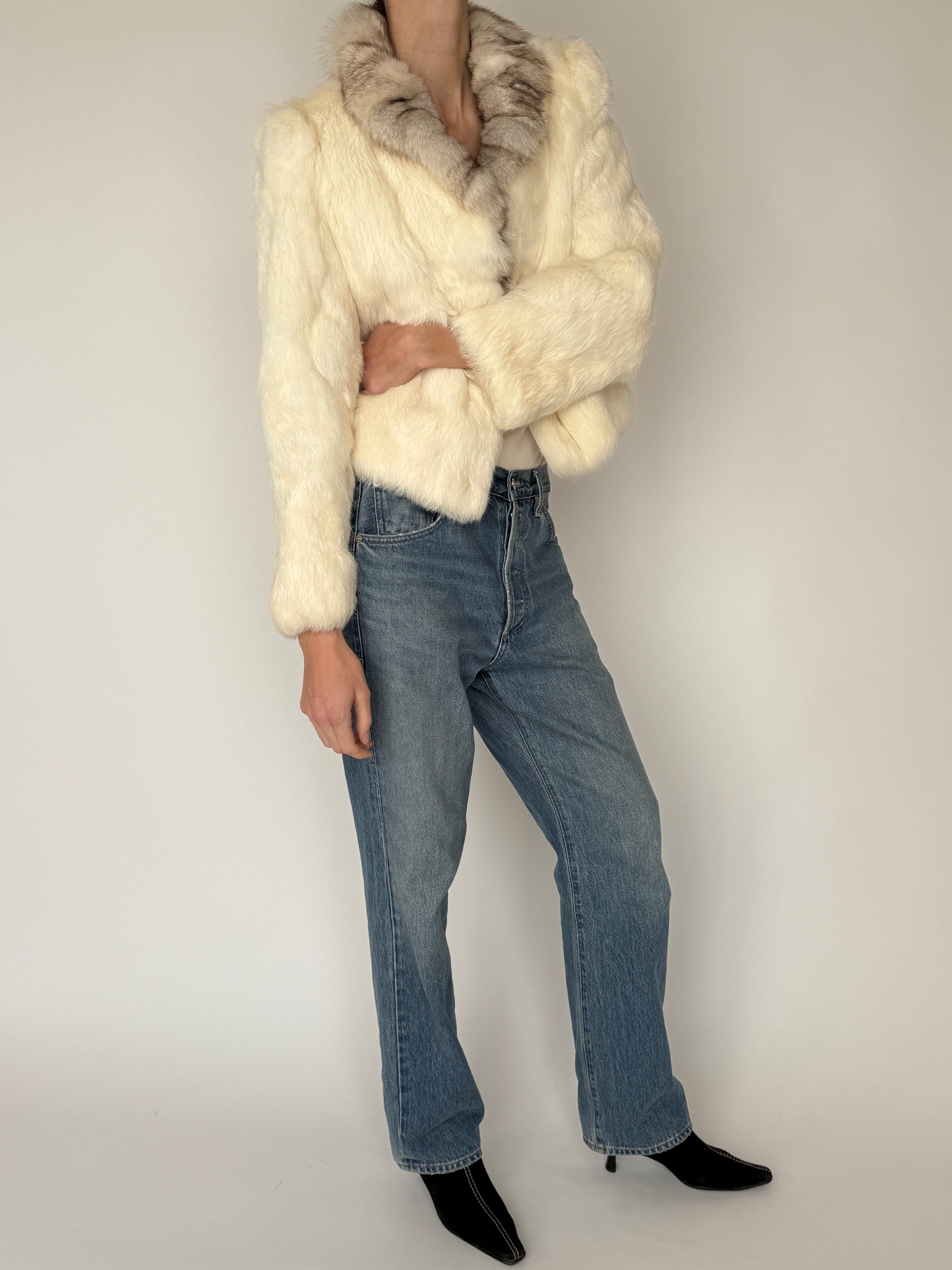 Vintage ivory fur coat with contrasting collar
