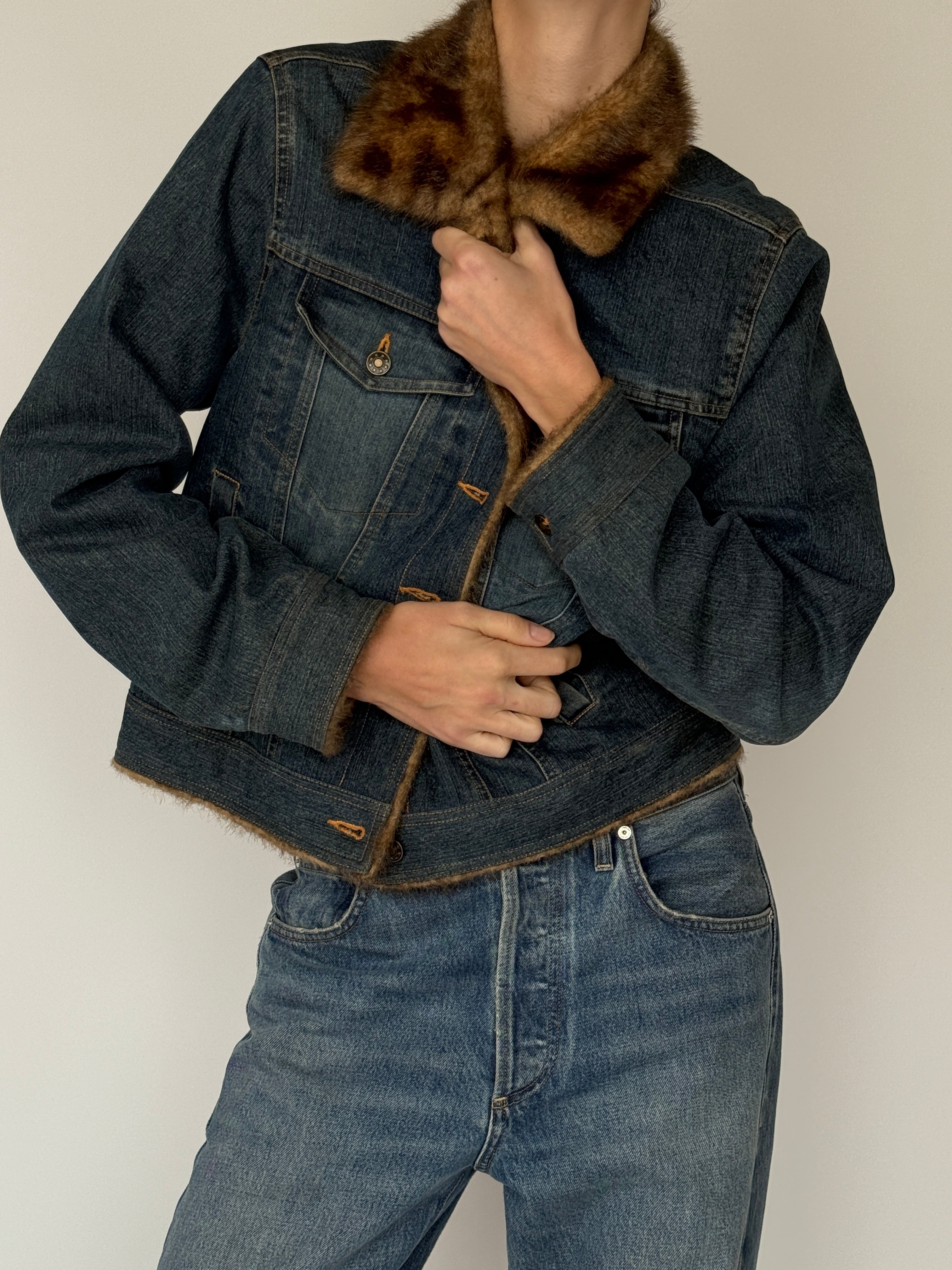 Vintage faux fur lined denim jacket with chest flap pockets in blue