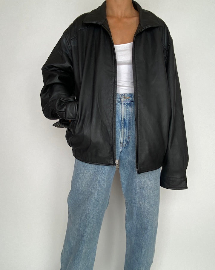 VINTAGE OVERSIZED BLACK LEATHER JACKET 2932