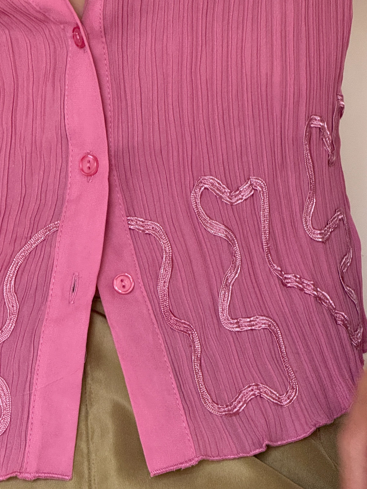 Vintage pink pleated embroidered shirt embroidery close-up