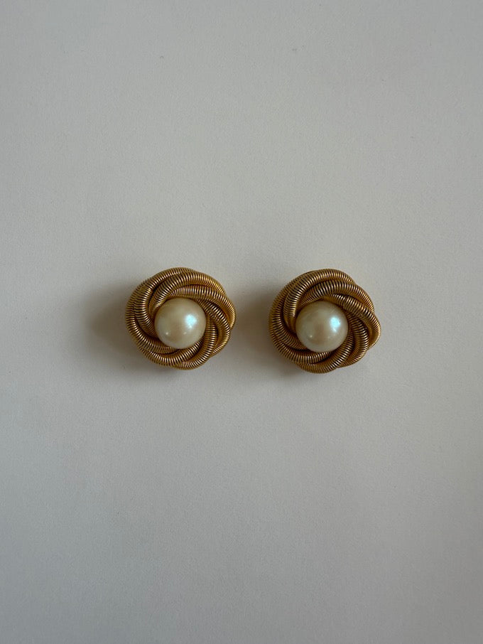 Vintage gold knot clip-on earrings with pearl center