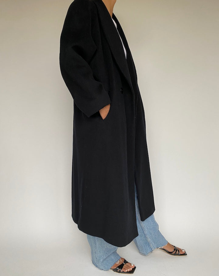 VINTAGE LONG BLACK COAT 1021