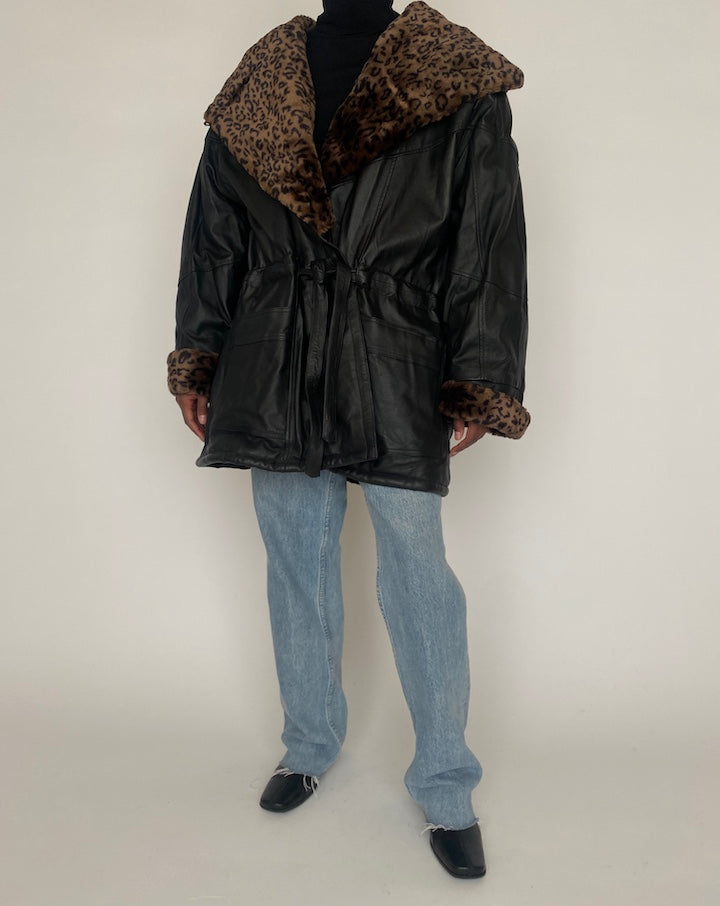 VINTAGE BLACK OVERSIZED LEATHER JACKET 4377