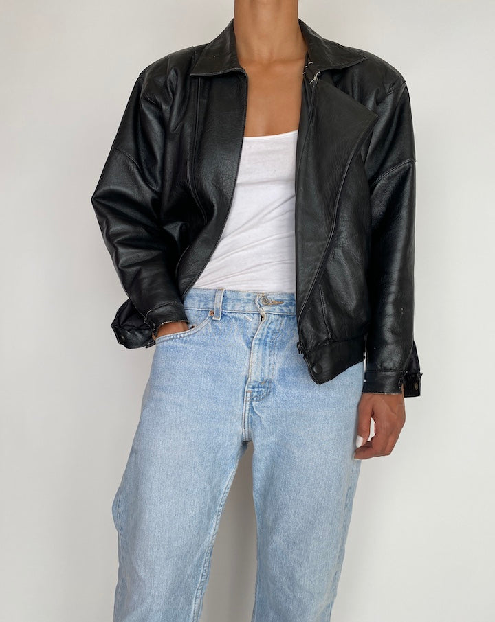 VINTAGE BLACK LEATHER JACKET 2944