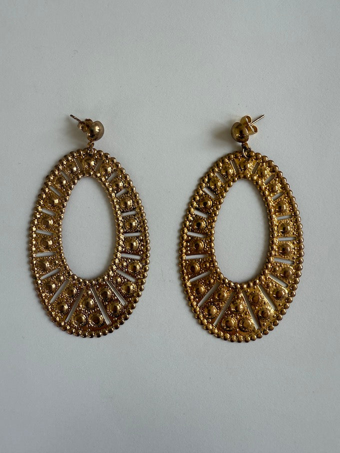 Vintage Oval Shaped Gold-Tone Earrings