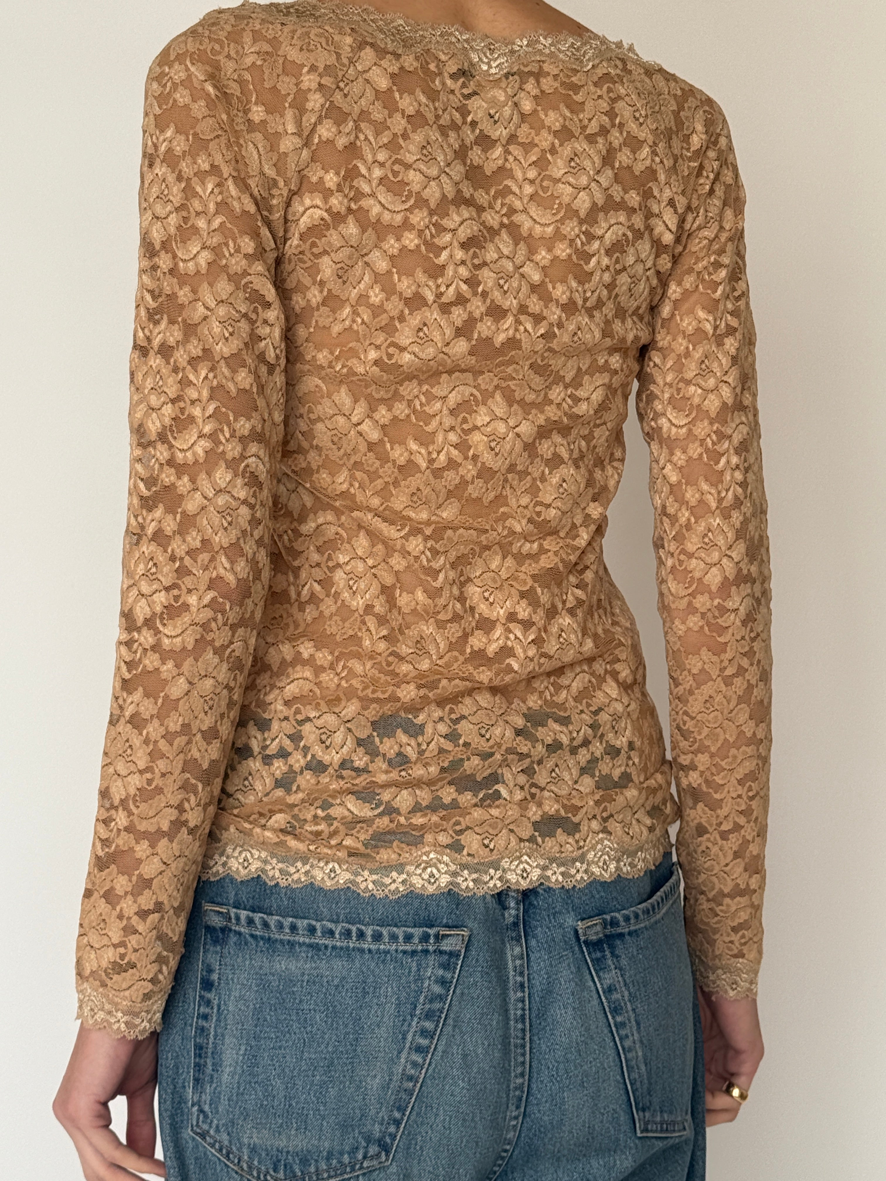 Vintage beige lace top sleeve and texture detail back